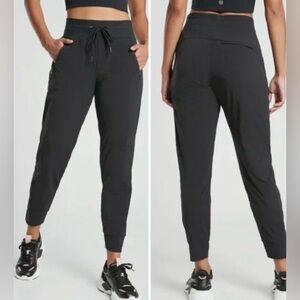 Athleta Trekkie North Legacy Jogger Black Size 16